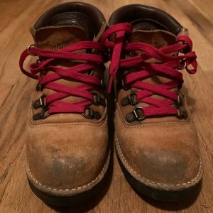 Vintage Danner Leather Boots with Vibram Soles Size 7.5m